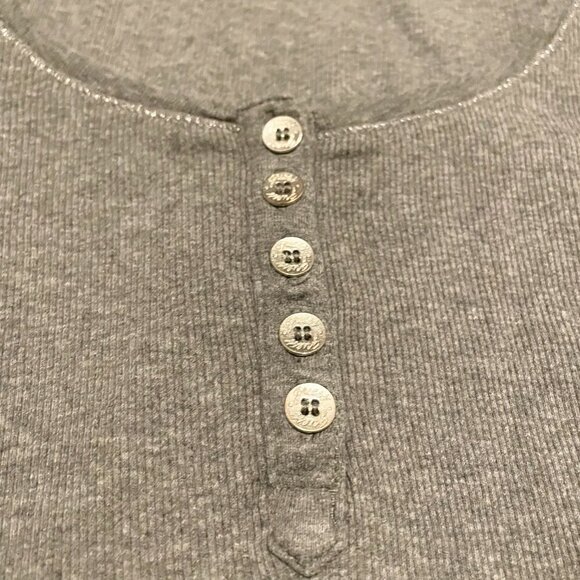 Guess Grey Long Sleeve Top Womens Size Medium Shirt - Picture 4 of 16